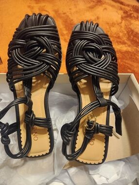 Knotted Strappy Flat Sandals - Black